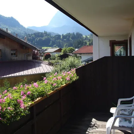Inviting Chalet In Near Centre Apartment *