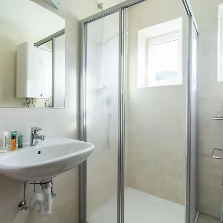 Inviting Chalet In Near Centre Apartment