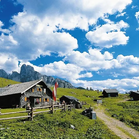 Apartment Inviting Chalet In Near Centre