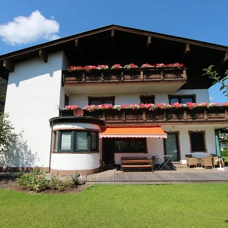 Inviting Chalet In Near Centre Апартаменты Бухен