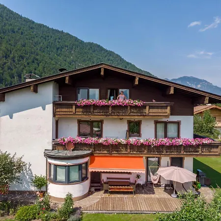 Inviting Chalet In Near Centre * Бухен